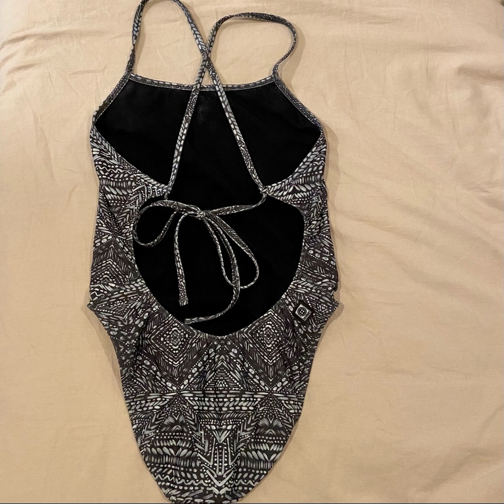 JOLYN Jackson III size 32